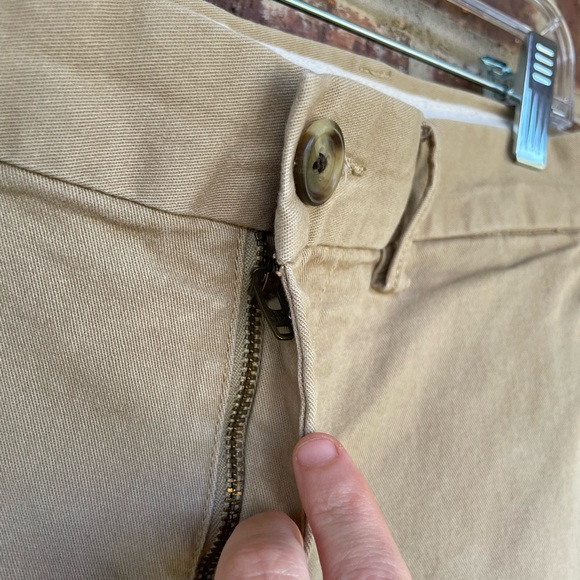 Teen Boy’s/Men’s Old Navy Ultimate Slim Built-In Flex Khaki Shorts Size 28 - Picture 8 of 13